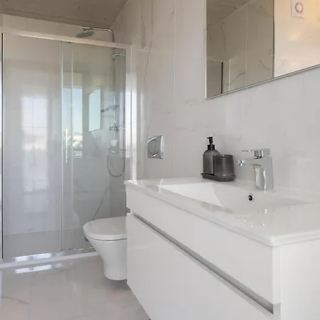 Host Wise - Luxurious Impressive - Balcony And Pool Vila Nova de Gaia