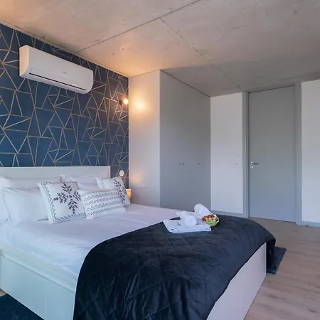 Apartament Host Wise - Luxurious Impressive - Balcony And Pool