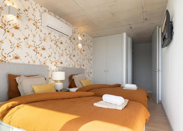 Host Wise - Luxurious Impressive - Balcony And Pool *