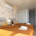 Host Wise - Luxurious Impressive - Balcony And Pool *