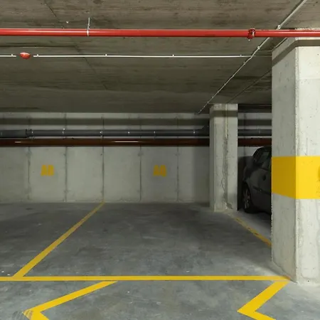 Host Wise - Luxurious Impressive - Balcony And Pool Apartmán *