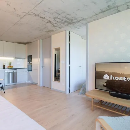 Host Wise - Luxurious Impressive - Balcony And Pool