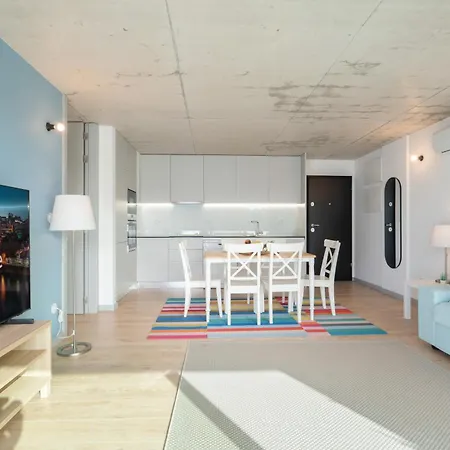 Host Wise - Luxurious Impressive - Balcony And Pool