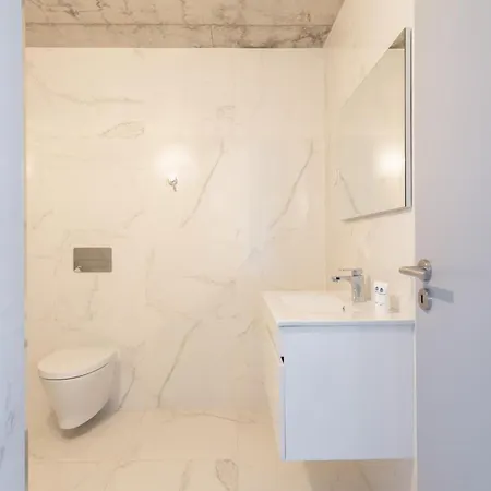 Daire Host Wise - Luxurious Impressive - Balcony And Pool *