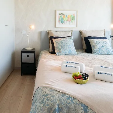 Daire Host Wise - Luxurious Impressive - Balcony And Pool