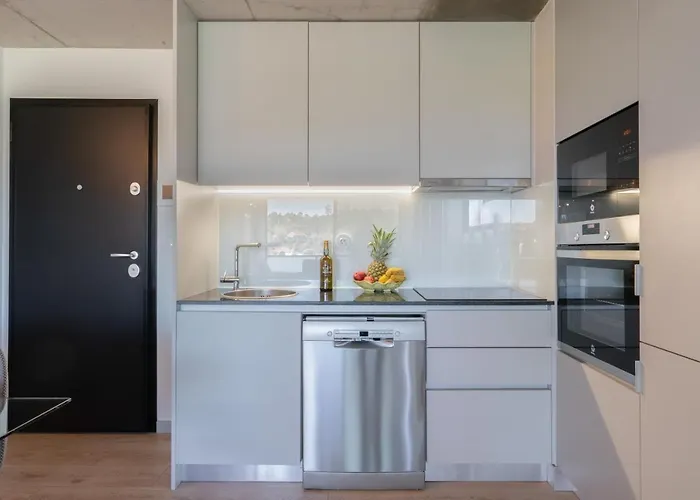 Host Wise - Luxurious Impressive - Balcony And Pool