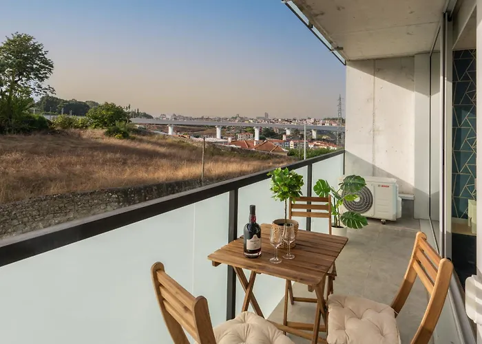 Host Wise - Luxurious Impressive - Balcony And Pool *